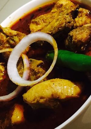 A picture of Gavathi chicken curry.