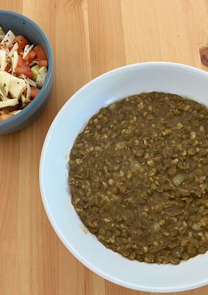 A picture of Moujaddara (cooked lentils)Tasty 3-ingredient lunch.