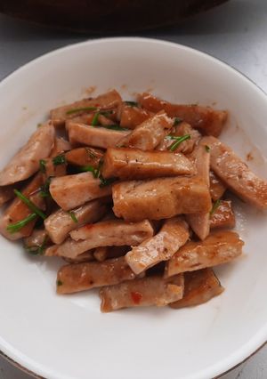 Hình của món Giò rim chua ngọt.