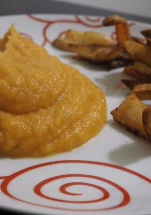 Une photo de Purée de potimarron avec des frites maison