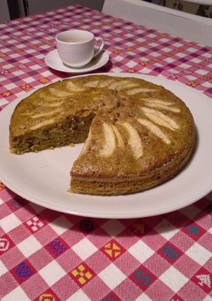 Foto di Torta di zucca,mela,noci,amaretti e yogurt