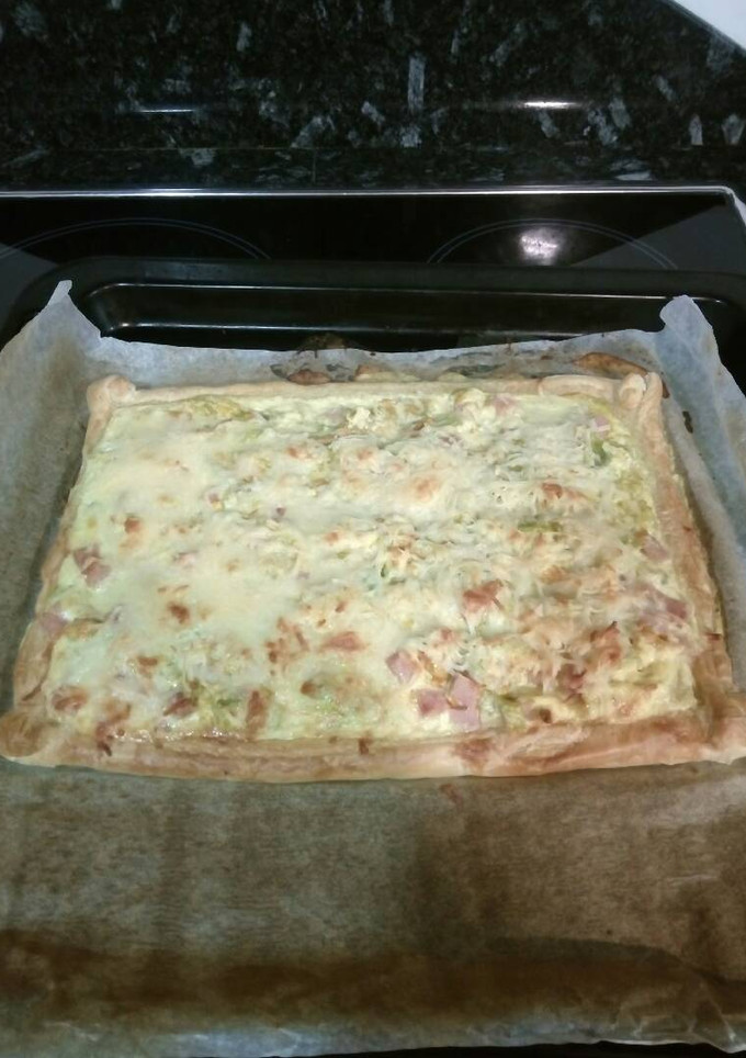 Una foto de Quiche lorraine de flores de calabaza