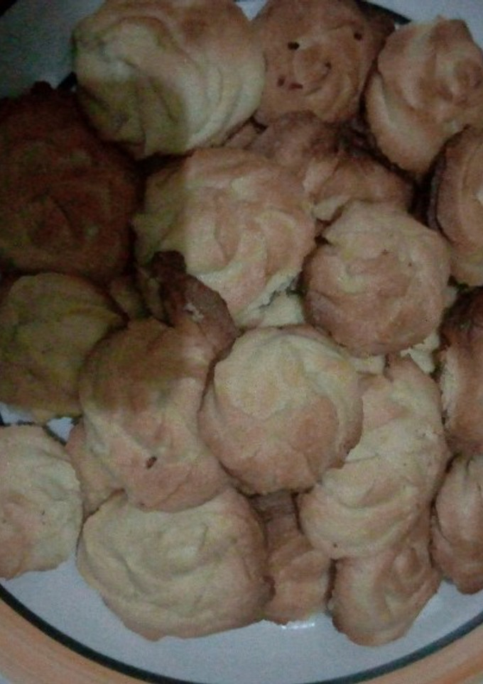 A picture of Butter cookies.