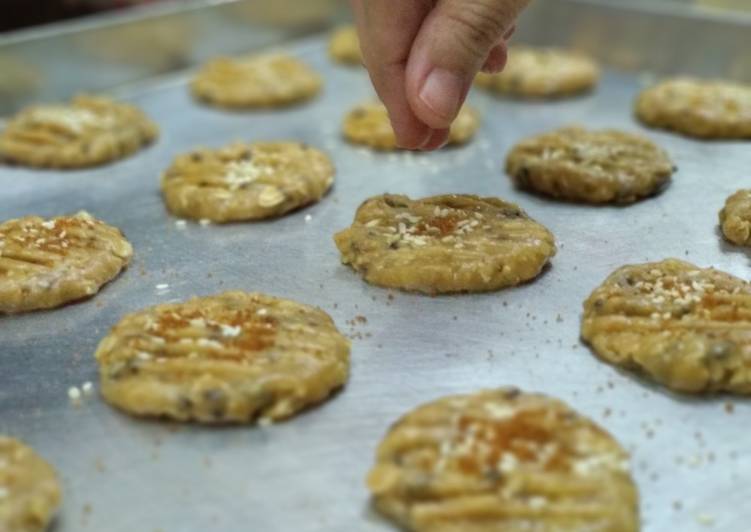 Langkah Mudah untuk Menyiapkan Peanut Butter Oat Cookies Anti Gagal