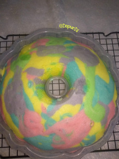 Foto resep Bolu kukus Rainbow (2 telur)