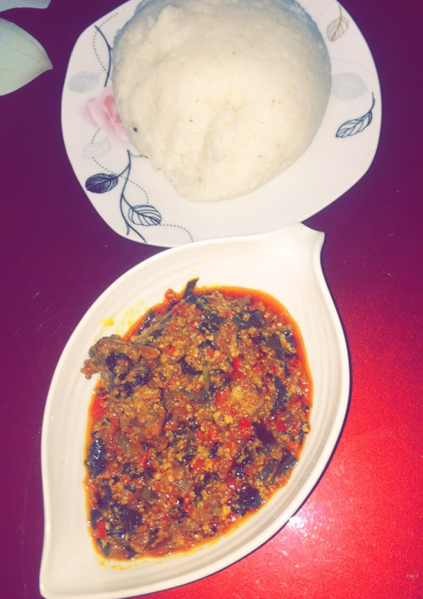 Tuwo miyar agushi ainihin hoton girkin