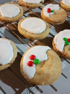 Una foto de Glaseado y decoración fácil para galletas
