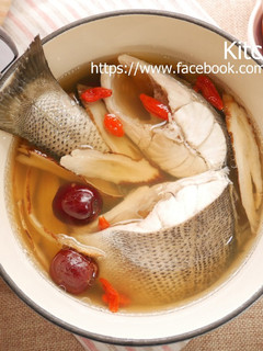藥膳鱸魚湯_電鍋料理 的食譜成品照片