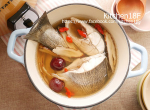 藥膳鱸魚湯_電鍋料理 的食譜成品照片