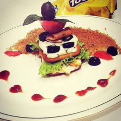 A picture of Tuc sandwich.