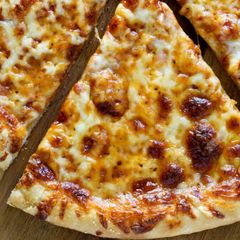 A picture of Cheese pizza.
