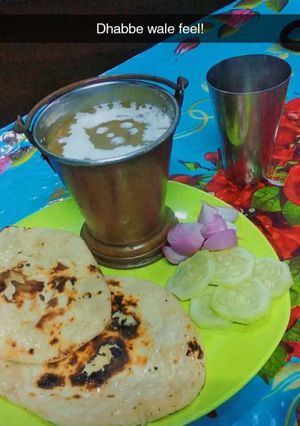 दाल मखानी और नान (Dal Makhani aur naan recipe in Hindi) रेसिपी मुख्य फोटो