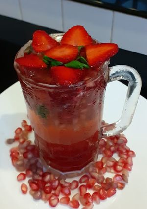 A picture of Strawberry pomegranate Mojito.