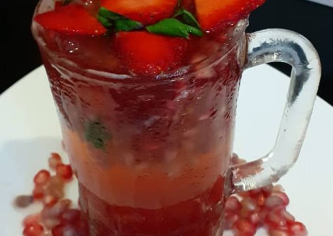 Strawberry pomegranate Mojito