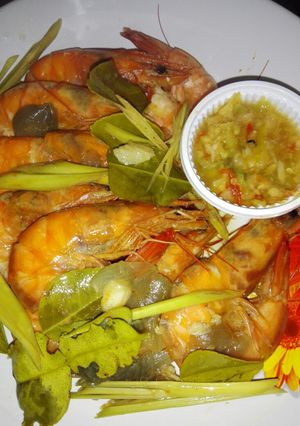รูปของ กุ้งอบสมุนไพร หม้อไฟฟ้า