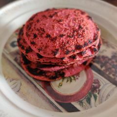 A picture of Flourless Pink pancakes 💗🥞.