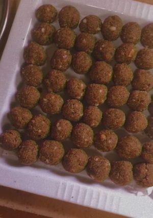 صورة لوصفة حلى السميد او كرات السميد