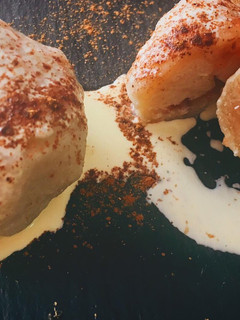 Una foto de Knedlik de fresa (bollitos checos de requesón)