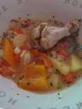 Supă de legume cu aripioare de pui