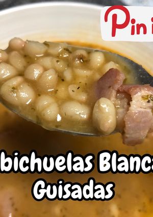 Una foto de Habichuelas Blancas de Lata (Frijoles) Guisadas al Estilo Cajuil
