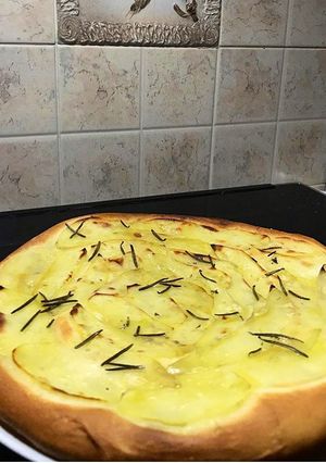 A picture of Potato and Rosemary Focaccia 🥔.