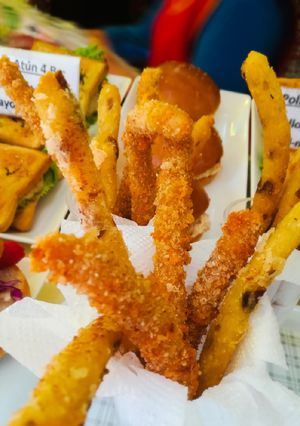 Una foto de Chicken sticks