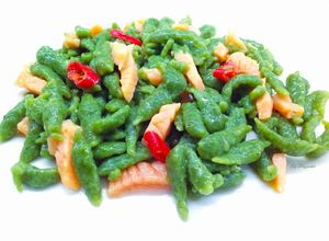 Foto di Spätzle di spinaci con cuore di salmone affumicato