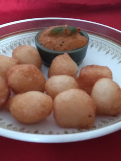 புனுகுலு (Punukulu recipe in tamil) செய்முறை முக்கிய புகைப்படம்