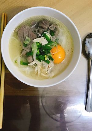 Hình của món Bún gạo bò gà.