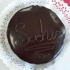 A picture of Torta Sacher.