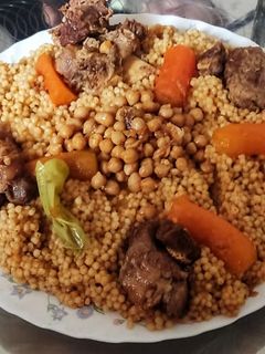 صورة لوصفة عيش باللحم البقري بنة على بنة