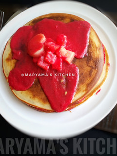 A picture of Coconut creme stuffed pancakes.