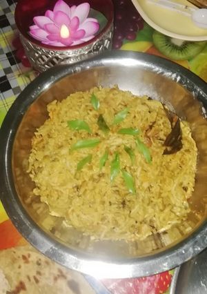 पौष्टिक गाजर खिचडी (khichadi recipe in marathi) रेसिपी चे मुख्य फोटो