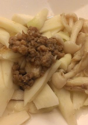 [好菇多多] 雪菇清燙茭白筍 的食譜成品照片