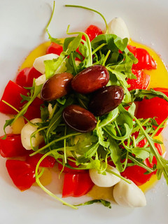 Caprese saláta recept fotója