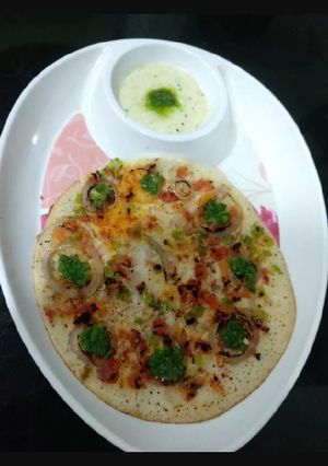 રવા મસાલા ઉત્તપમ (Rava Masala Uttapam Recipe In Gujarati) રેસીપી મુખ્ય ફોટો