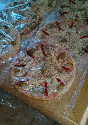 Una foto de Pizzas con masa caseras