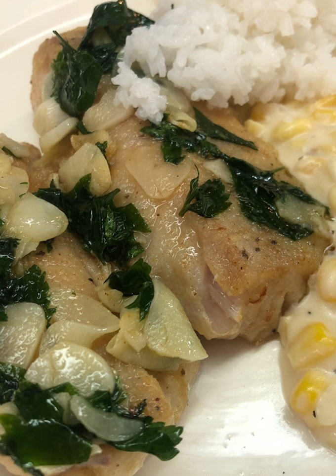 Una foto de Filete de pescado al mojo de ajo con el toque Sonorense