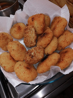 Una foto de Croquetas de polenta rellenas