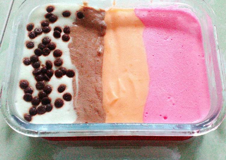 Ice Cream Rasa Strowberry, Coklat, Jeruk dan Susu