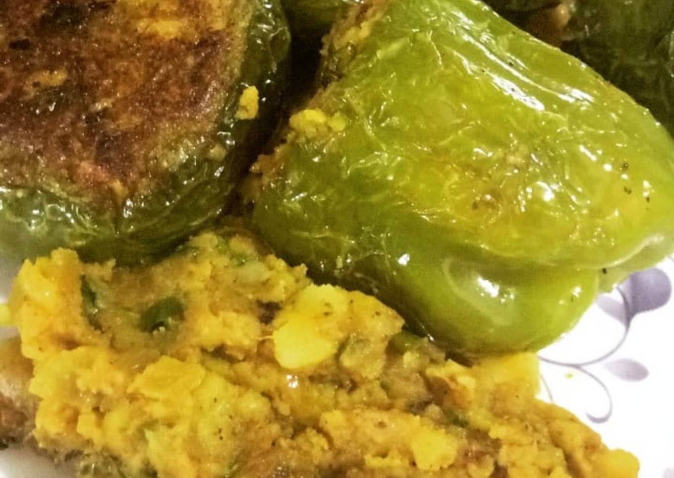 Potato stuffed capsicum