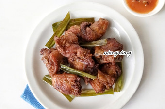 Langkah Mudah untuk Membuat Gai Tod (Ayam Goreng Khas Thailand) Istimewa