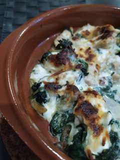 Una foto de Espinacas gratinadas con pollo