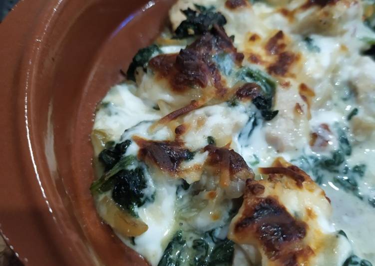 Espinacas gratinadas con pollo