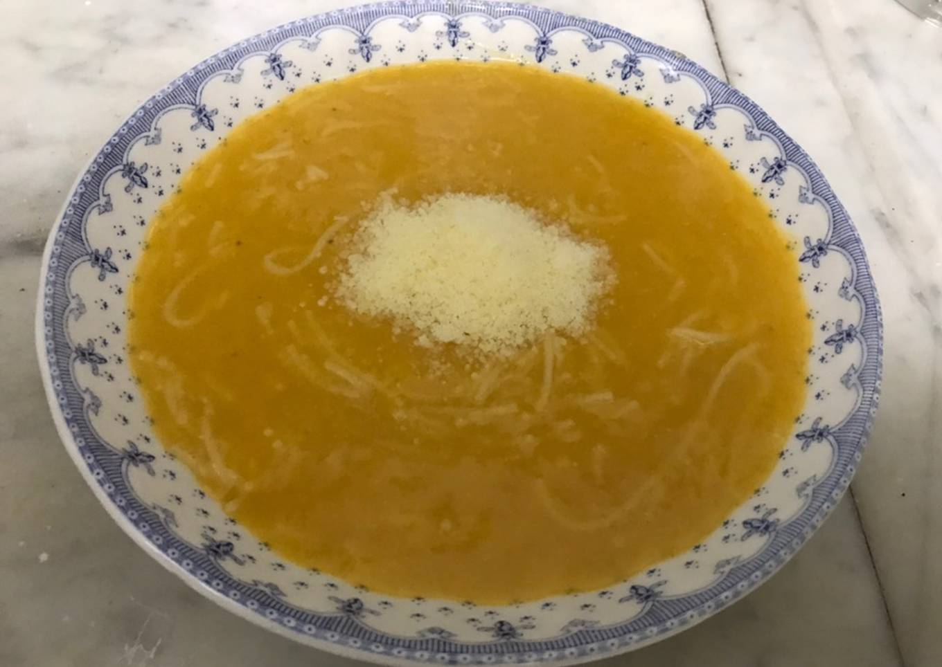 Sopa de calabaza con cebolla y papa. MUY FÁCIL!