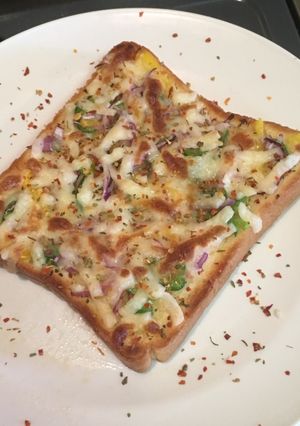 A picture of Pizza Toast.