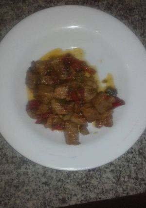 Foto principal de Trocitos de pollo con verduras al ajillo