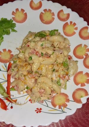 মেয়ো চিজি ভেজি ম্যাকরনি সালাড (Meyo cheese salad recipe in Bengali) রেসিপির প্রধান ছবি