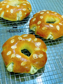 Foto resep Cream Cheese Walnut Bread