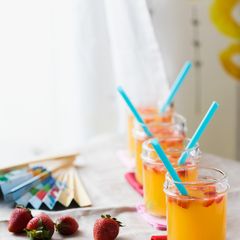 A picture of Mango Lemonade.